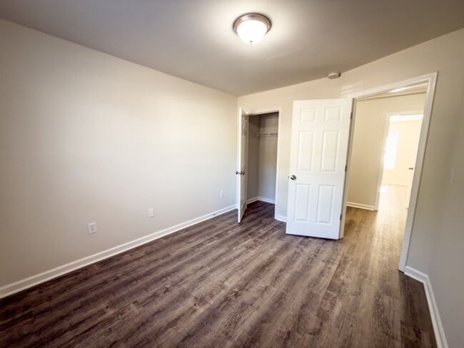 Building Photo - Beautiful Home with Fenced Backyard Near UGA Vet School