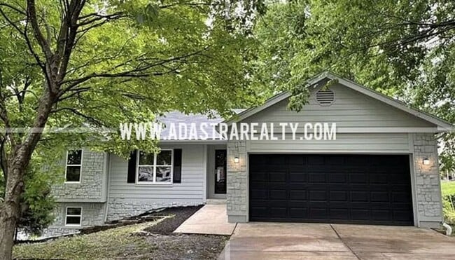 Primary Photo - Gorgeous 4 Bed 3 Bath Home in Olathe!!-Ava...