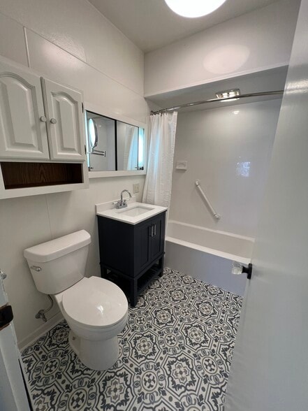 Updated Full Bathroom - 3602 75th St