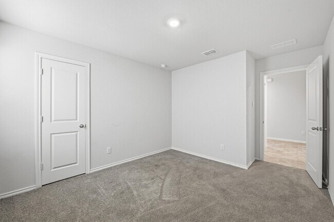 Building Photo - 4 bedroom home in Springtown, Texas