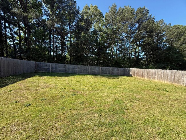 Building Photo - 1073 Meadows Edge Dr