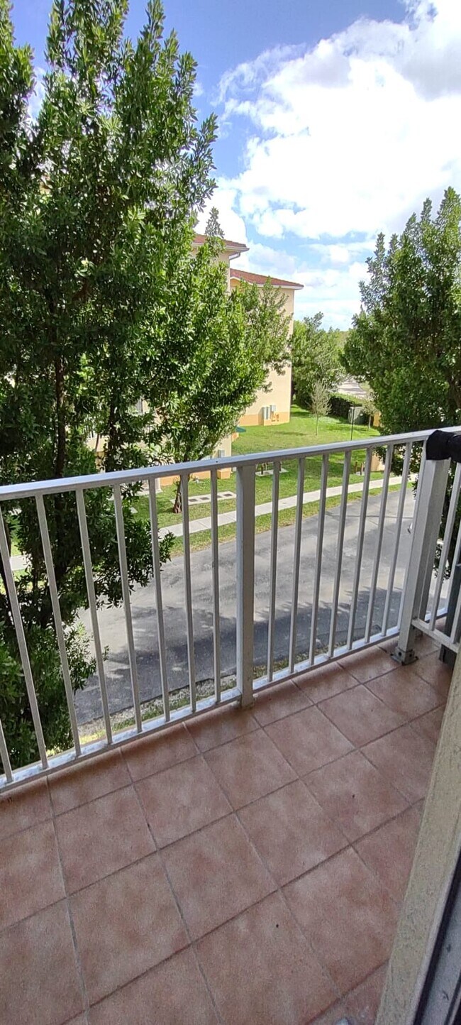 Building Photo - 6940 NW 179th St