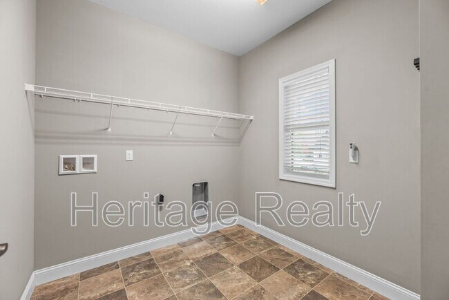 Building Photo - 2610 Brooke Willow Blvd
