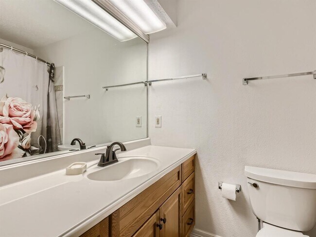 Building Photo - 8400 Jamestown Dr