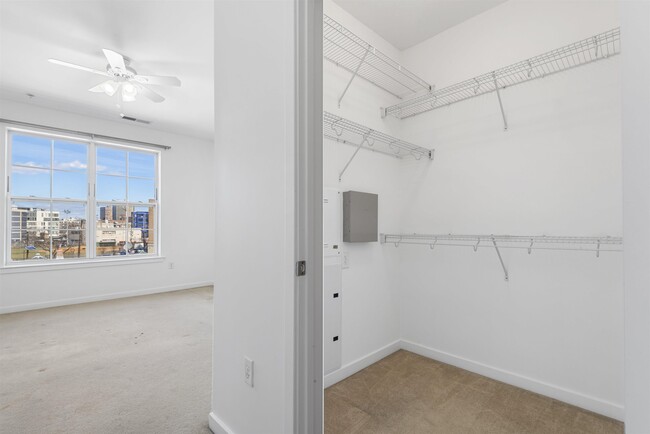 Building Photo - 443 2nd St