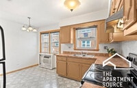 Building Photo - 9575 Maple Dr