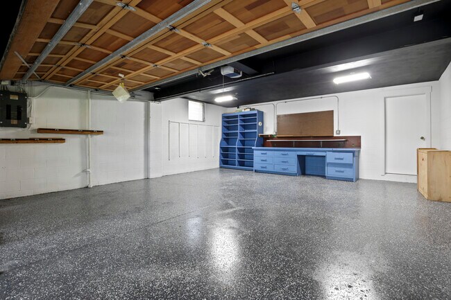 Garage - 2663 Charing Rd
