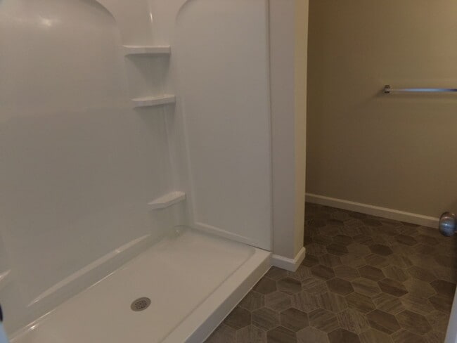 Building Photo - 3 bedroom, 2.5 Bathroom Townhouse in Gray's Pointe Neighborhood