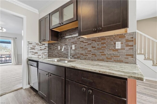 Building Photo - 1328 Mill Lake Quarter