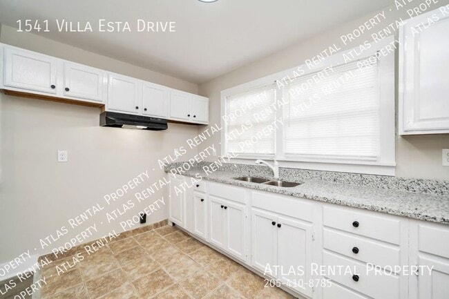 Building Photo - 1541 Villa Esta Dr