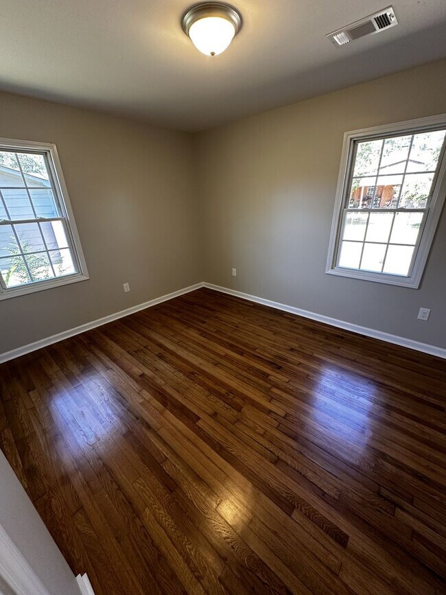 Building Photo - 3BR Home with Fresh Updates