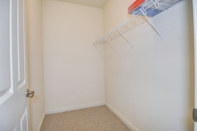 Building Photo - FOR RENT - NORFOLK!