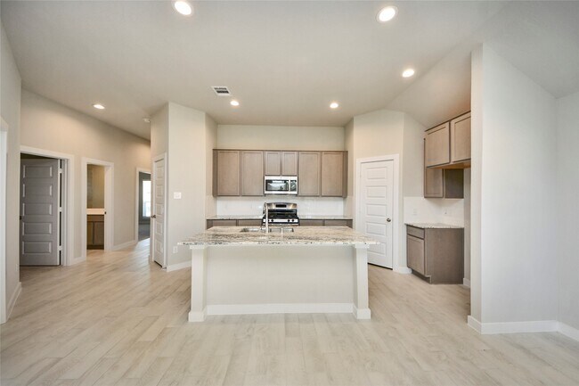 Building Photo - 11834 Maple Oak Dr