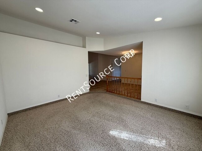 Building Photo - 3822 W Ave K 6