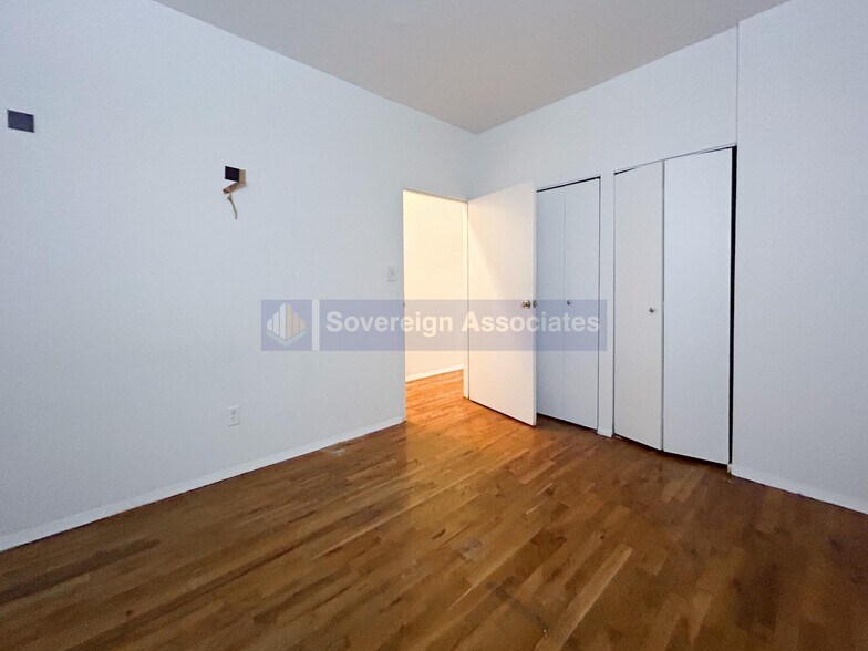 Building Photo - 243 W 116th St