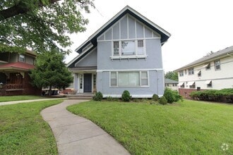 Building Photo - Remodeled 2 Bedroom 1 Bath Duplex Blocks F...