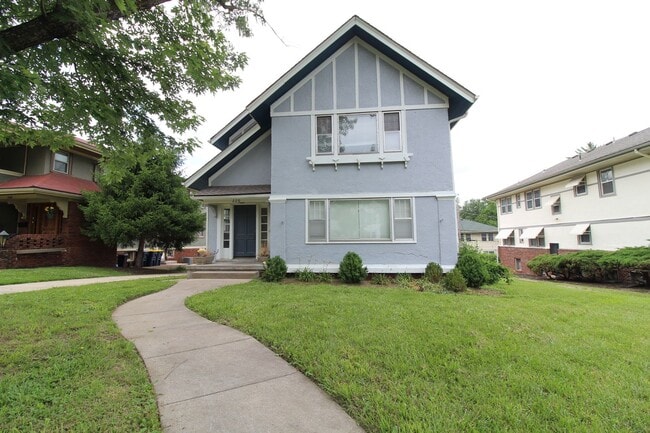 Primary Photo - Remodeled 2 Bedroom 1 Bath Duplex Blocks F...