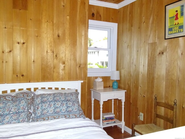 Building Photo - 187 Linden Ave