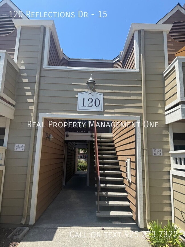 Building Photo - 120 Reflections Dr