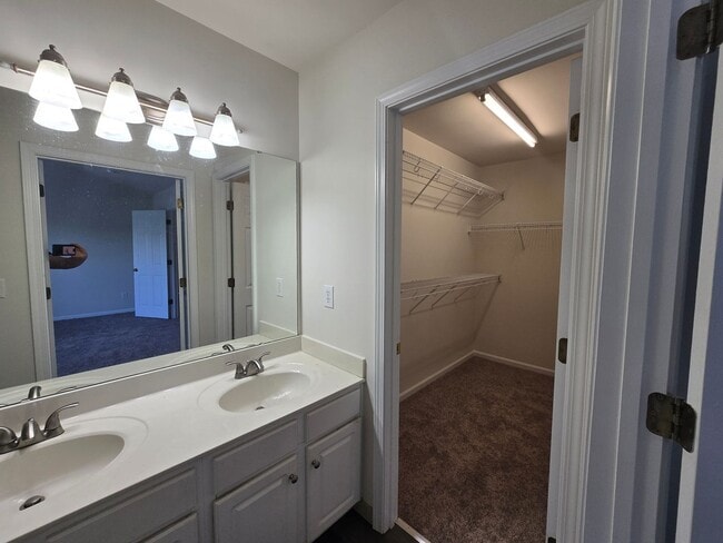 Building Photo - 802 Sutter Gate Ln