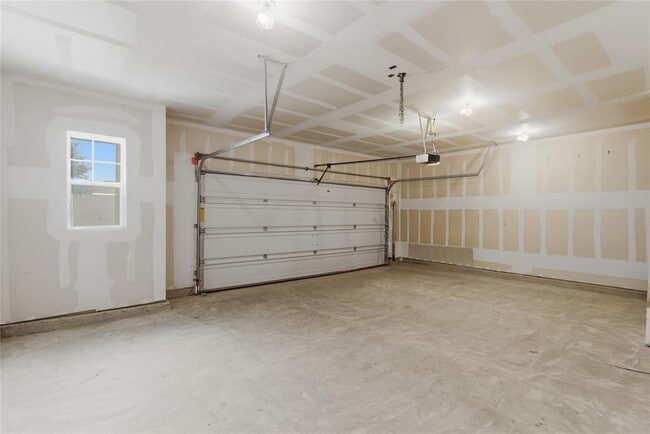 Building Photo - 211 Shiro Dr