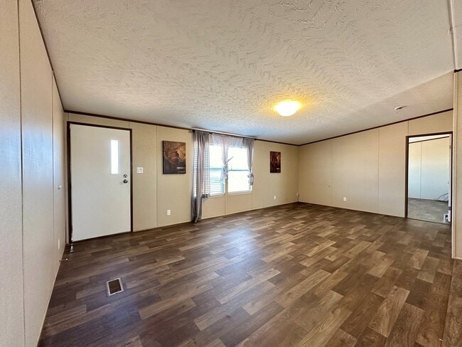 Building Photo - 4006 S County Rd