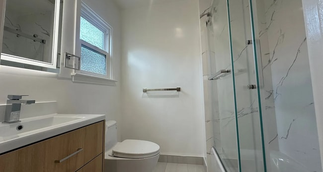 Building Photo - Fully Renovated 3BR/2.5BA SFH | Modern Upgrades | Prime San Mateo Location!