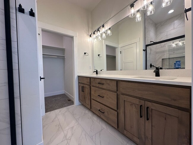 Building Photo - Beautiful 3bed, 2bath, 1,627sq.ft. home in KUNA