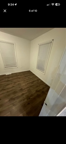 Building Photo - 10 Cherry St