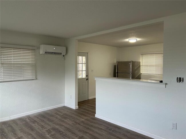 Building Photo - 21828 Virginia Dr