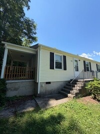 Building Photo - Charming Duplex Near Downtown Blacksburg