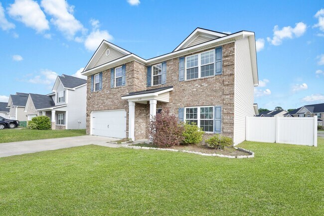 Building Photo - 659 Red Oak Ln