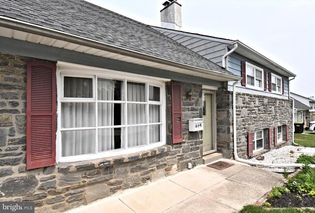 Building Photo - 559 General Muhlenberg Rd