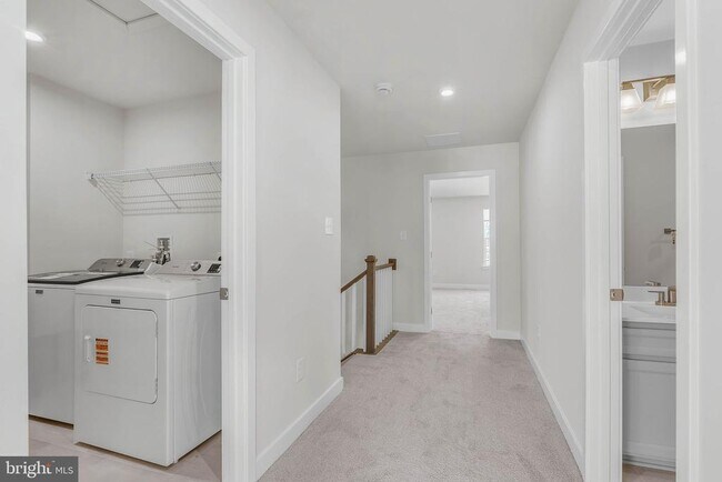 Building Photo - 88 Rosemary Wy