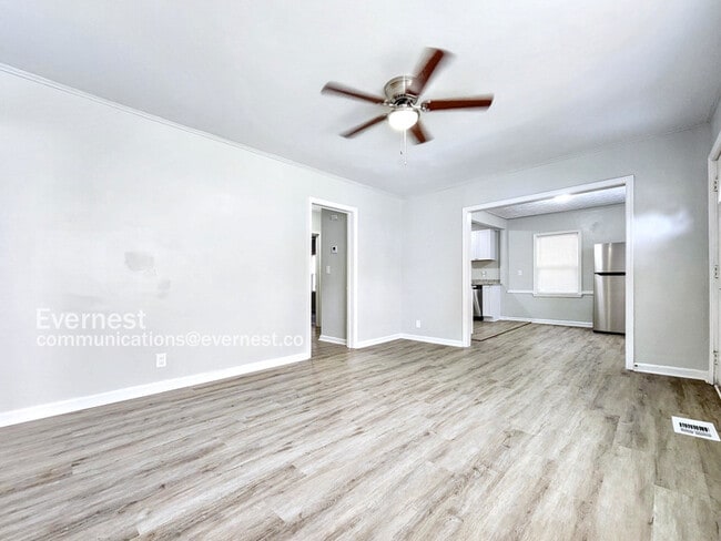 Building Photo - 1292 Beecher St SW