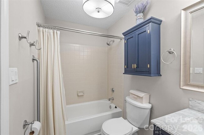 Building Photo - 2510 Cranbrook Ln