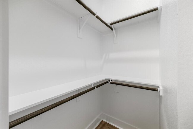 Building Photo - 1046 Marjorie St