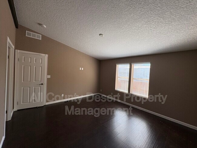 Building Photo - 43155 Portola Ave