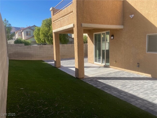 Building Photo - 9541 Vast Valley Ave