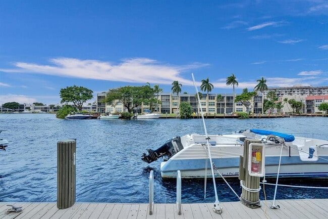 Building Photo - 801 S Federal Hwy