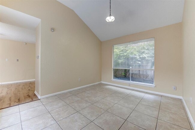 Building Photo - 4035 Green Crest Dr