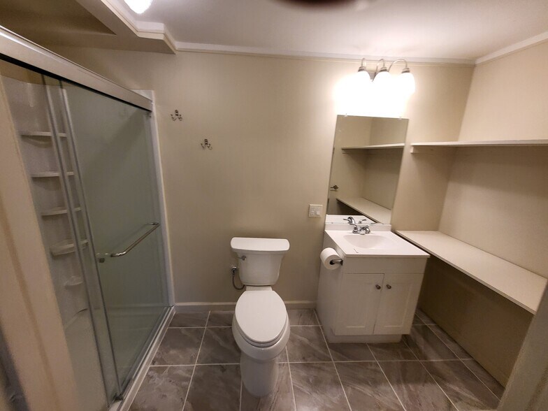 Building Photo - 11719 21 Mile Rd