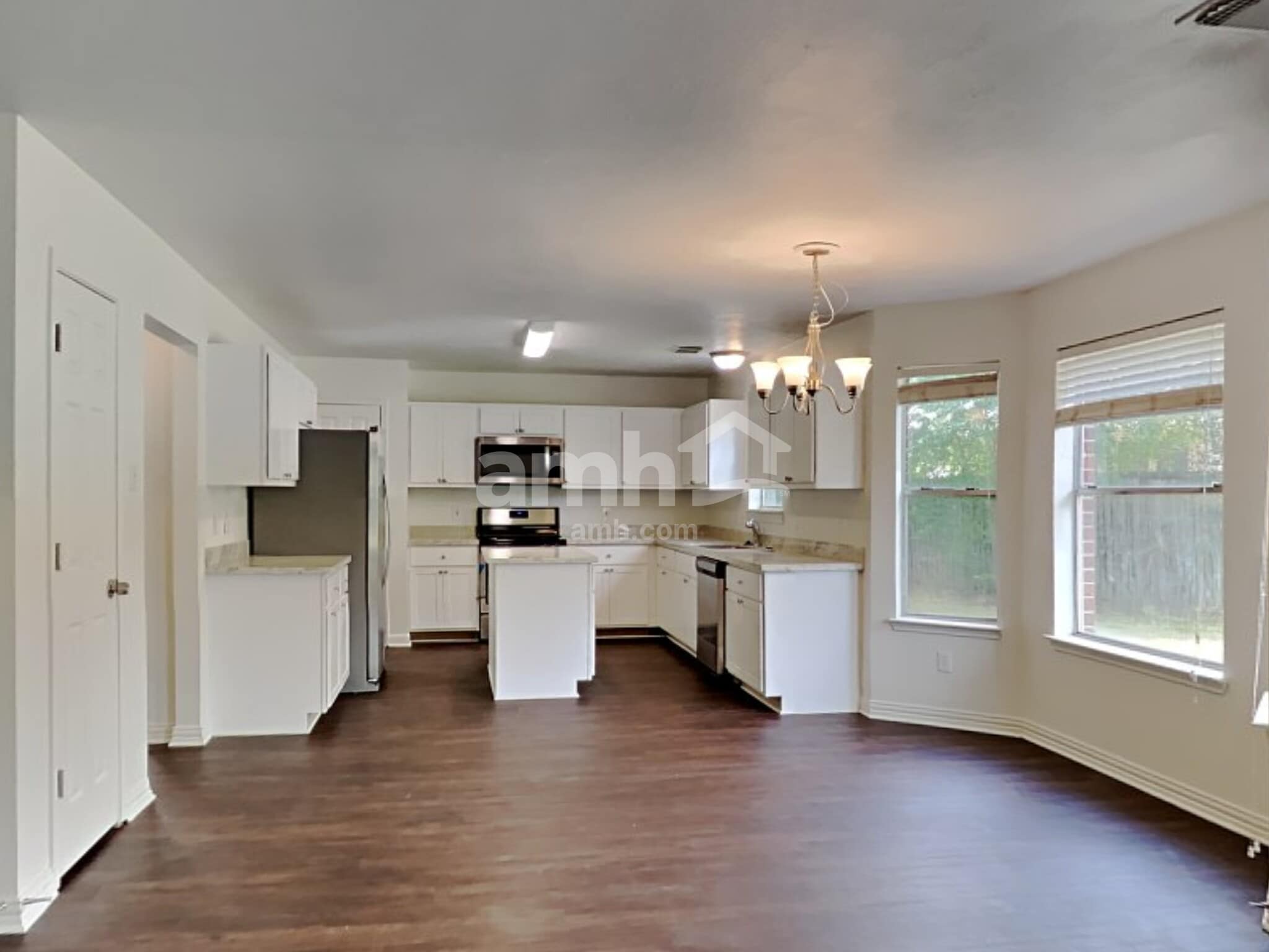 Building Photo - 2602 Port Carissa Dr