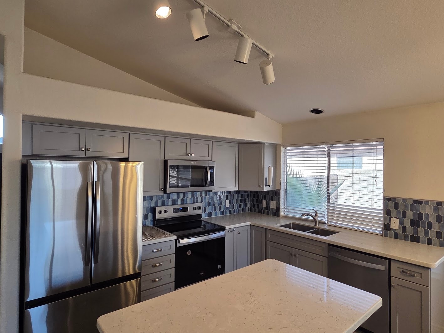 Kitchen - 6411 W Adobe Dr
