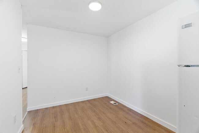 Building Photo - Newly Remodeled North Spokane Home – Convenient Location Near Parks & Shopping