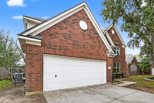 Building Photo - 19715 Azalea Brook Way