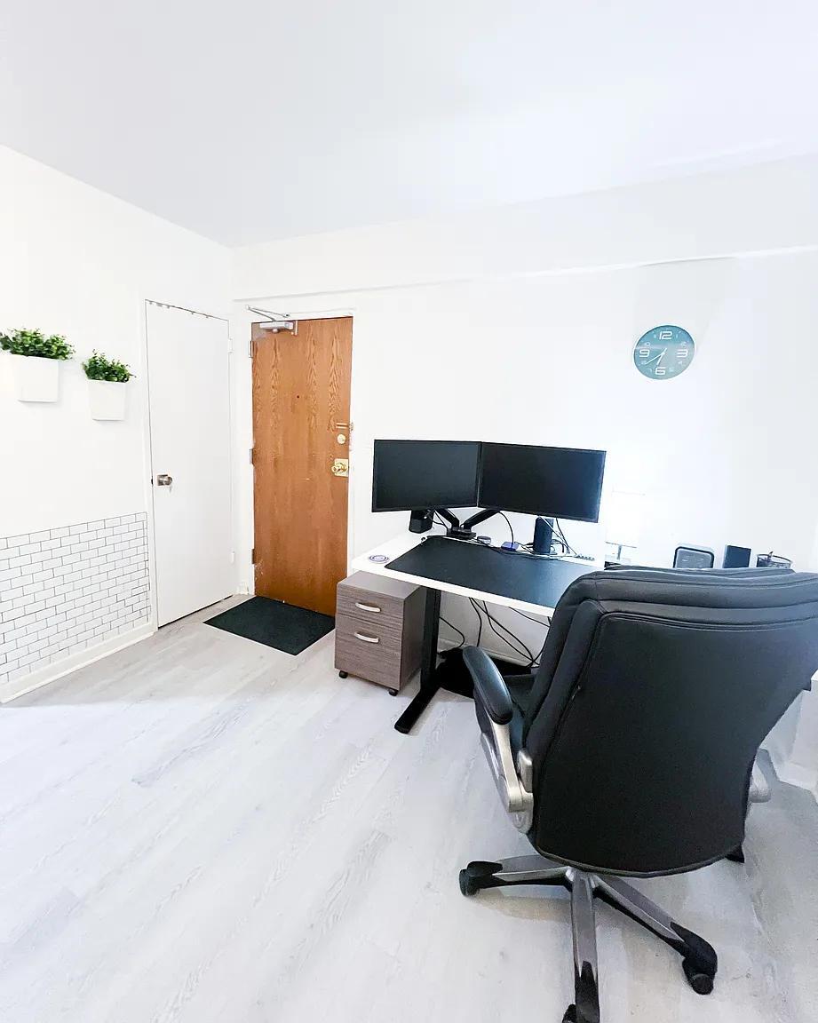 Building Photo - 2141 I St NW