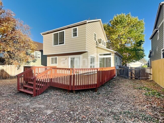 Building Photo - 8952 Cloverleaf Cir