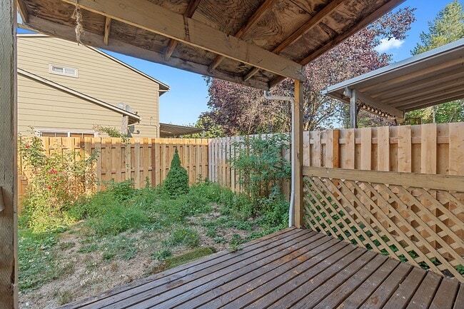 Building Photo - 325 N 29th Ave