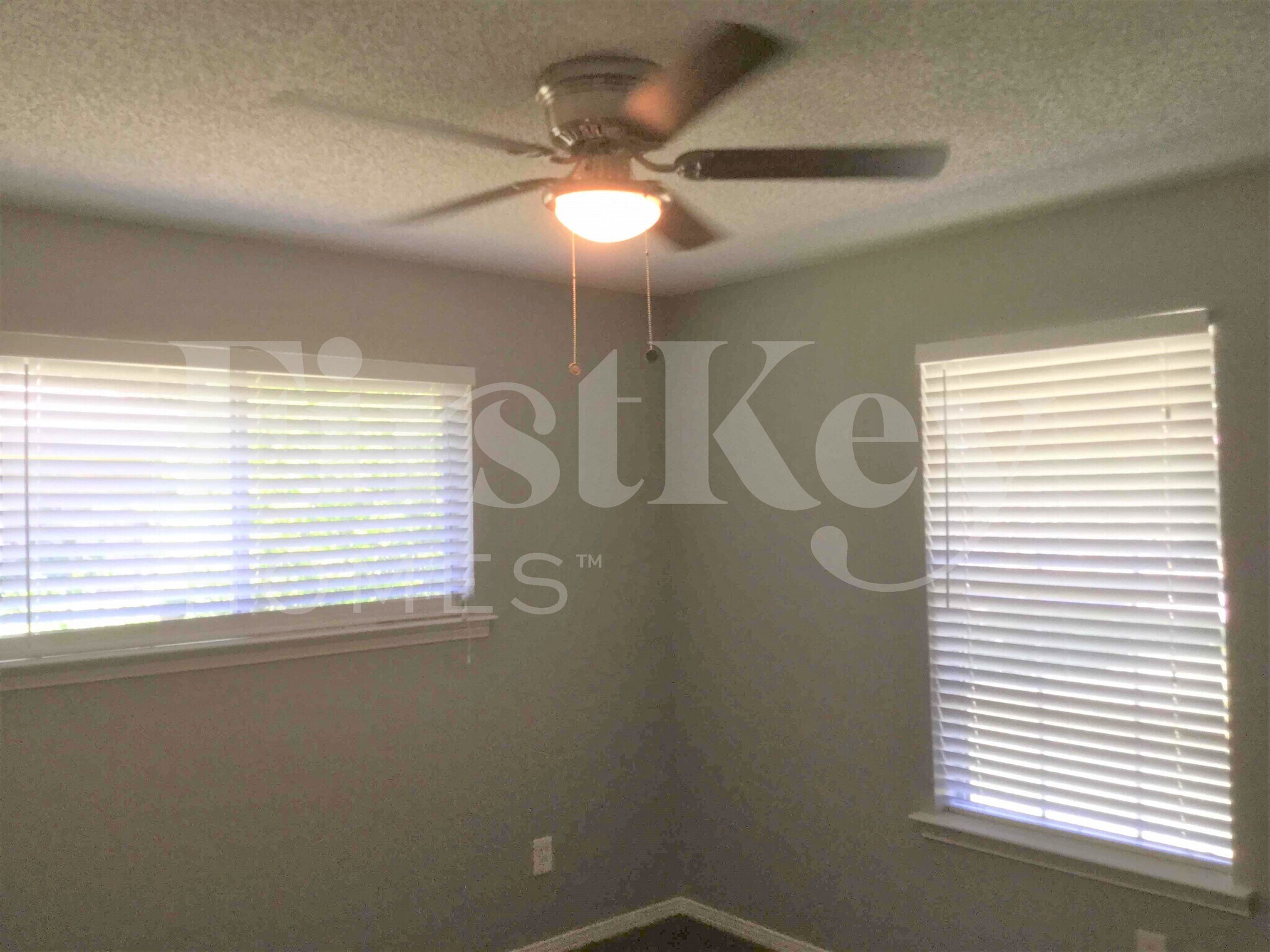 Building Photo - 419 Buckingham Pl